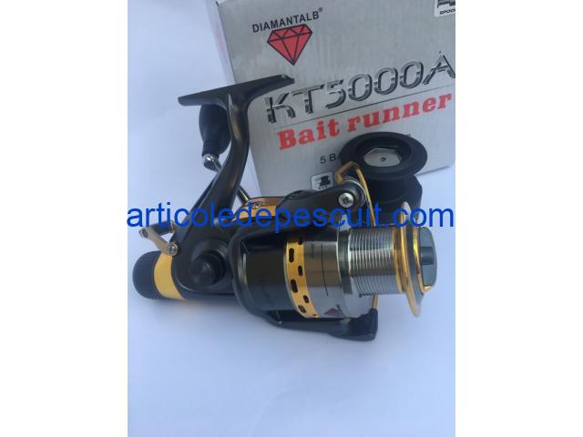 Set 4 mulinete Crap si Somn, Diamant Alb, KT 5000A cu 6 rulmenti, tambur din aluminiu, Baitrunner - produse noi - imagine 8